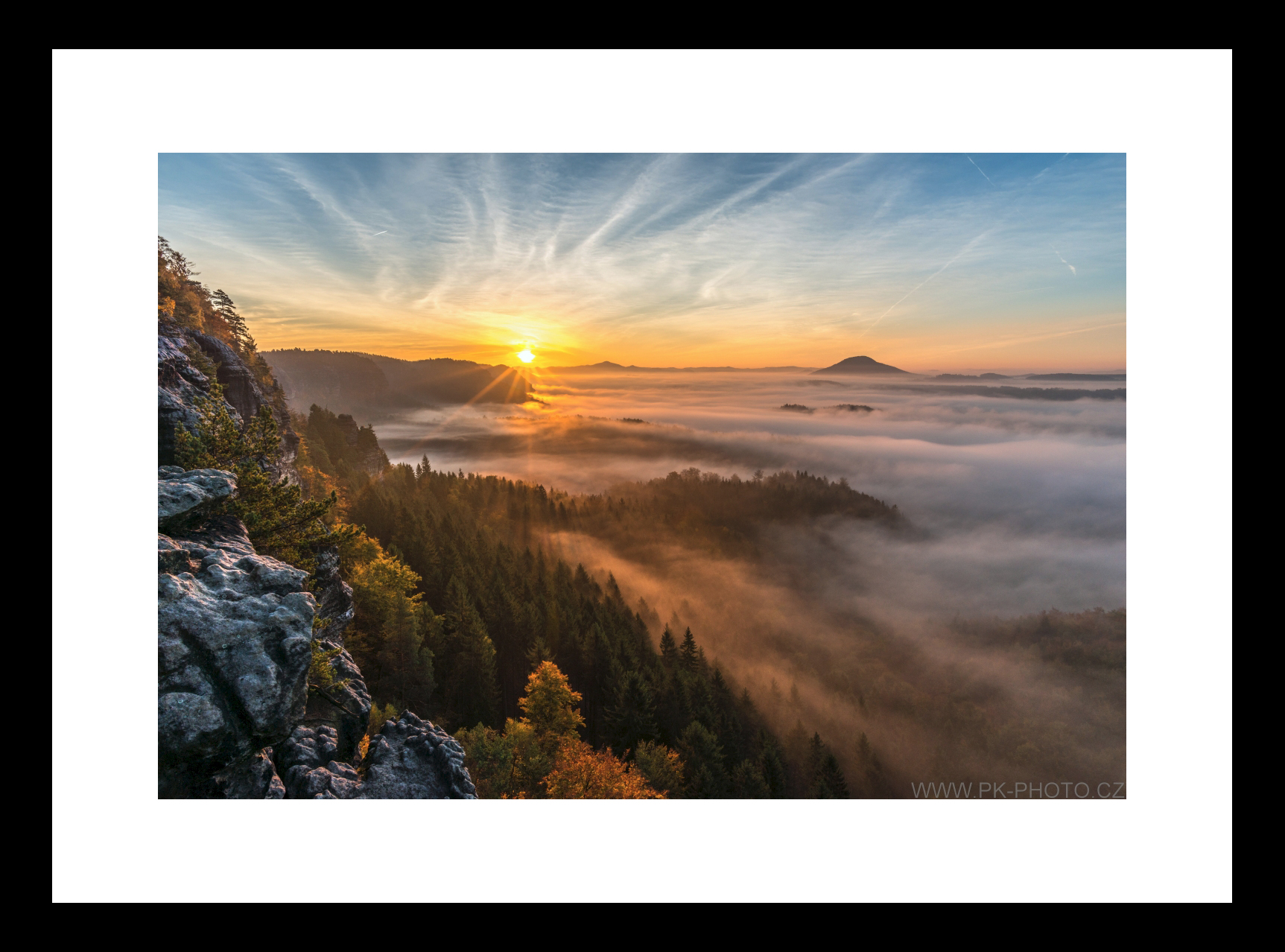 Náhled jak vypadá fotoobraz (rozměry rámu cca 53*42cm a za paspartou je fotografie formátu A3 - samozřejmě bez vodoznaku)