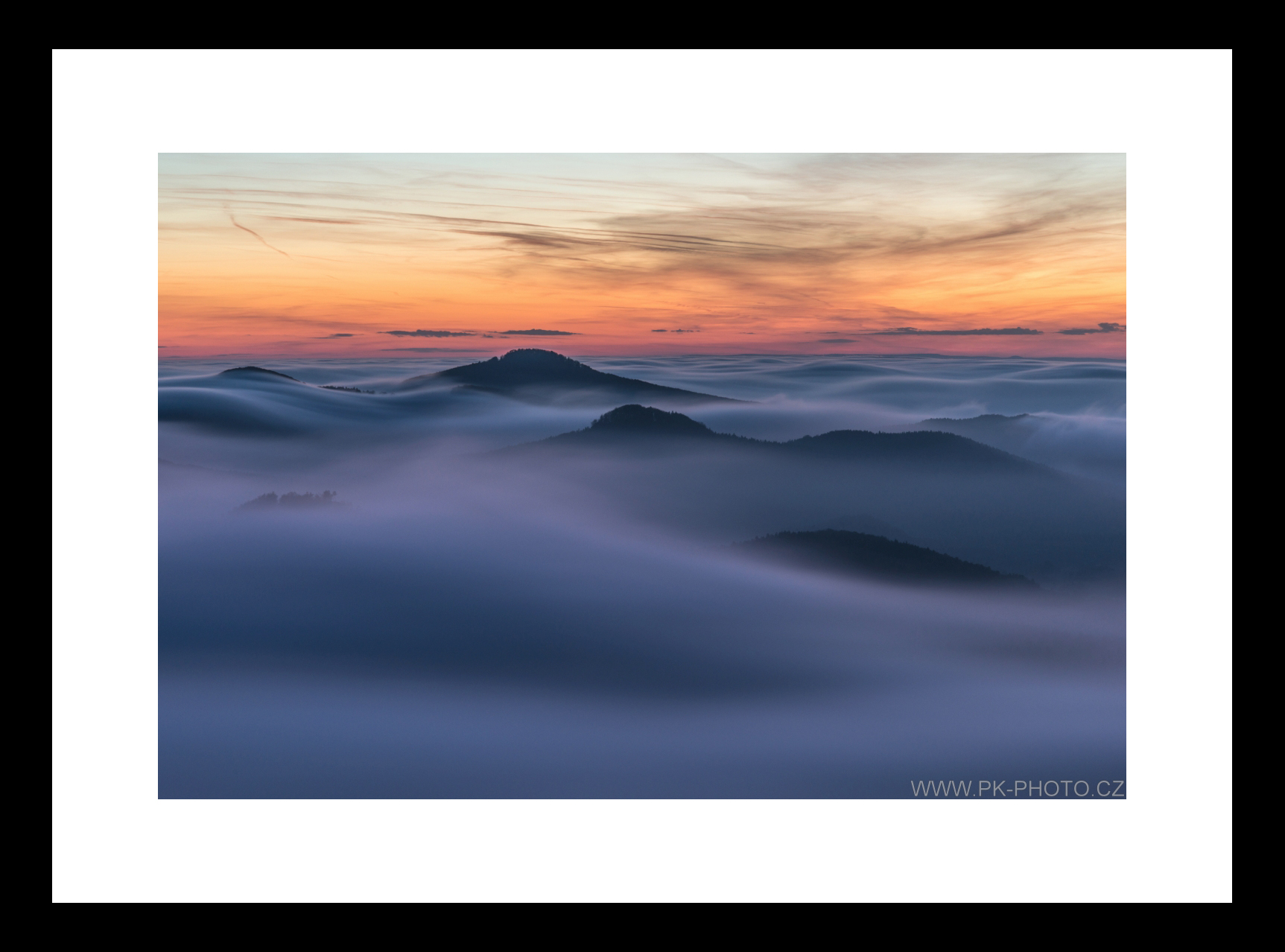Náhled jak vypadá fotoobraz (rozměry rámu cca 53*42cm a za paspartou je fotografie formátu A3 - samozřejmě bez vodoznaku)